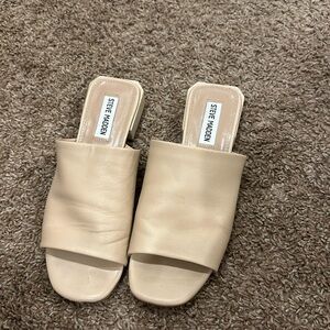Steve Madden Nude Sandel